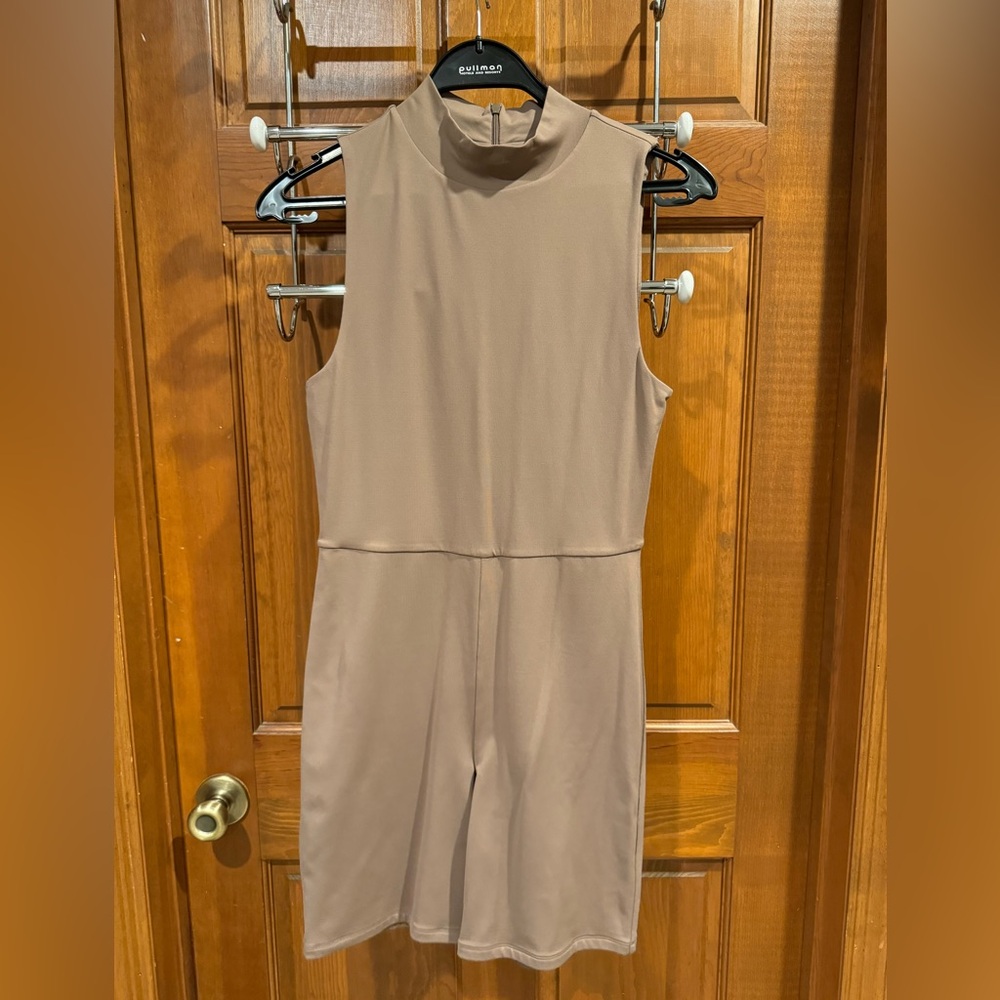 Aritzia Bavarian Contour Stretch Mockneck Zip Bodysuit Large